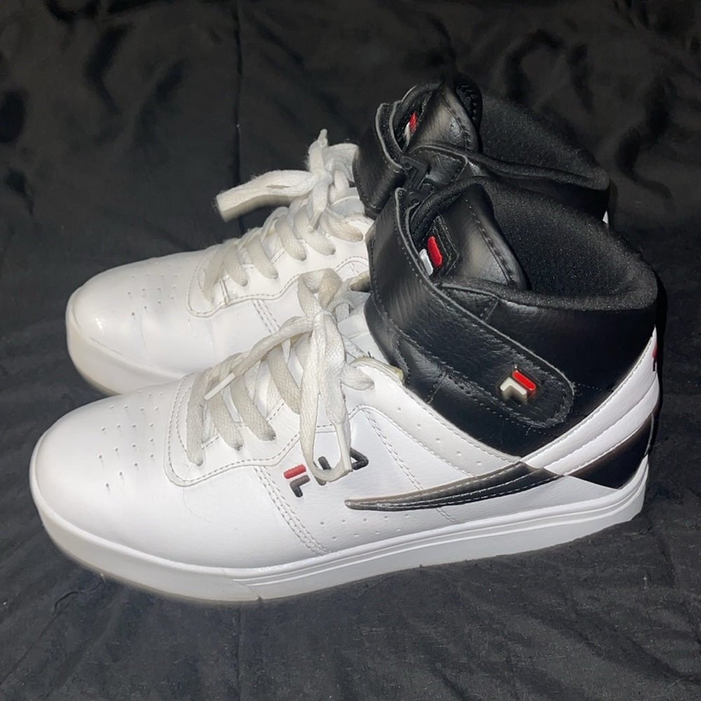 Fila Black and white sneakers /Size 7.5 in men’s with Fila branded